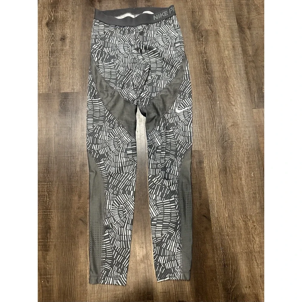 Nike Pro‎ Leggings Small